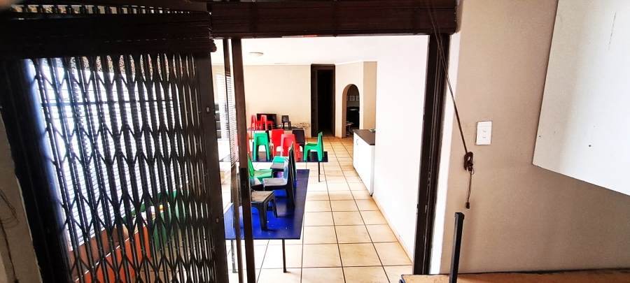 Commercial Property for Sale in Melodie North West